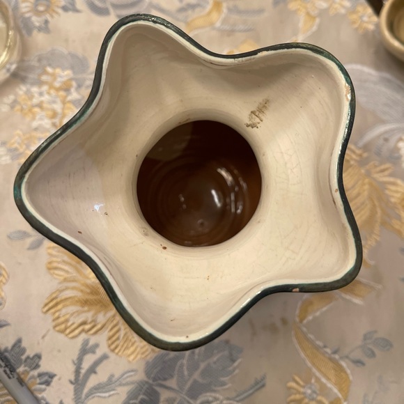 Vintage Post-WWII Italian Pottery Floral Vase - Picture 5 of 8